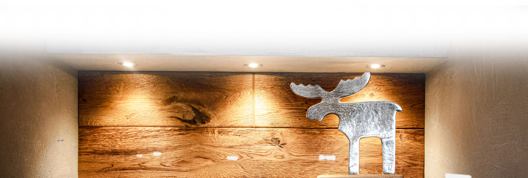 Decke mit Beleuchtung